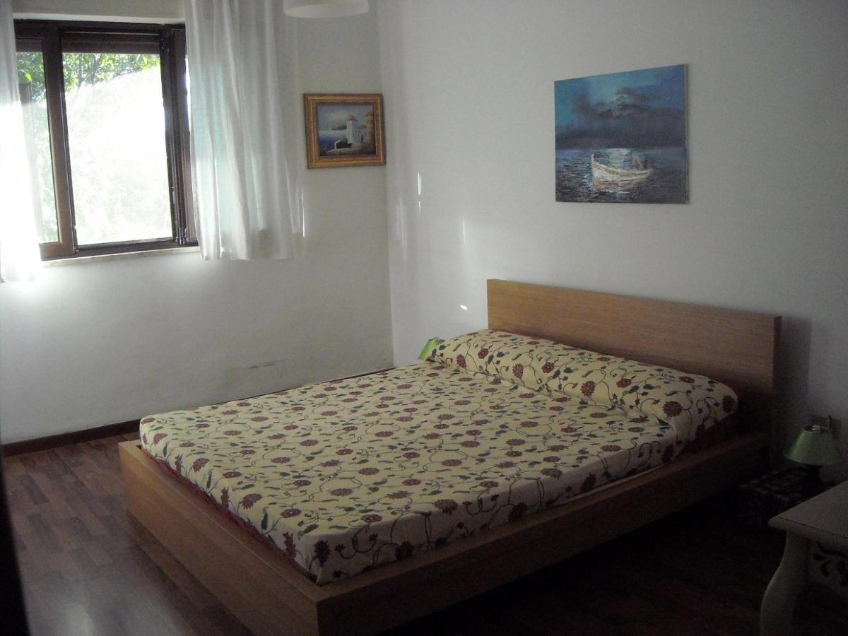 Apartment In A Villa A Монделло Екстер'єр фото