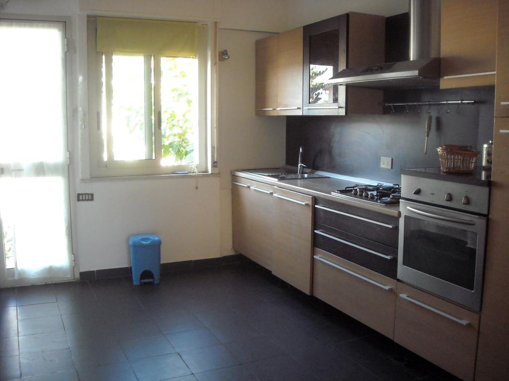 Apartment In A Villa A Монделло Номер фото