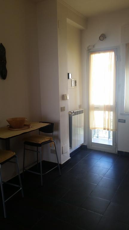 Apartment In A Villa A Монделло Екстер'єр фото