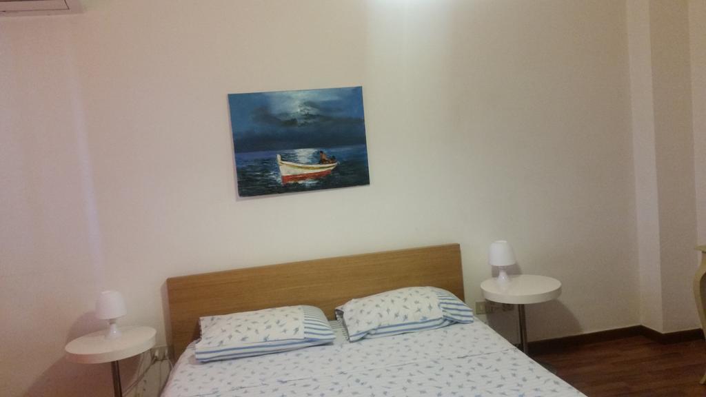 Apartment In A Villa A Монделло Екстер'єр фото